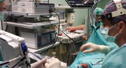 NESS – navigation endoscopic sinus surgery with virtual endoscopy (VE), virtual surgery (VS);  and ;  is concentrated on the surgery being performed, and after he makes a decision to use VE, he doesn't think about the hand position which should be used when entering the active area (closed fist, indicating for inactive state)